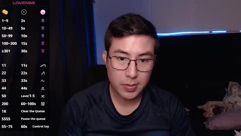 andrewmhilton_ online show from November 2025 08:03:02 AM