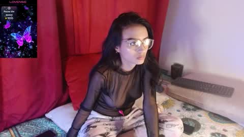 Sofia online show from October 2025 04:21:01 AM