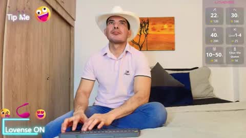 andrewstelee online show from November 2025 09:29:02 PM