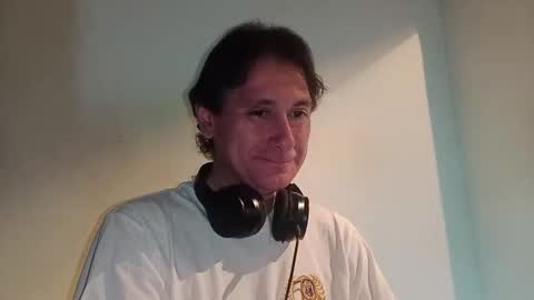 Andres online show from December 2024 02:04:01 AM