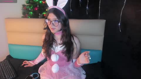 Snapshot of andromeda_blue__ chatting on December 2024 07:30:02 PM online show from December 2024 07:30:02 PM