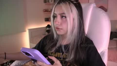 Snapshot of andromeedaa_ chatting on October 2025 09:46:01 PM Victoria Senz online show from October 2025 09:46:01 PM