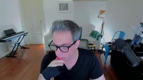 Andrew online show from December 2024 05:06:02 PM