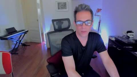 Andrew online show from December 2024 07:49:02 AM