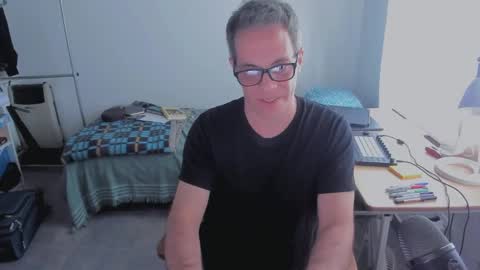 Andrew online show from January 2026 07:37:02 PM