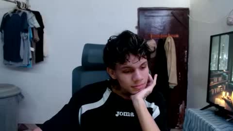 andy_dan1 online show from June 2026 07:43:01 AM
