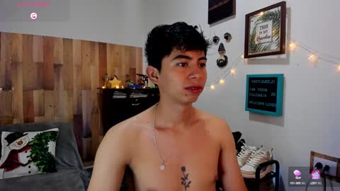 andy_guez_11 online show from December 2024 10:30:01 AM