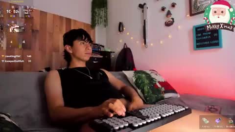 andy_guez_11 online show from December 2024 12:03:02 AM