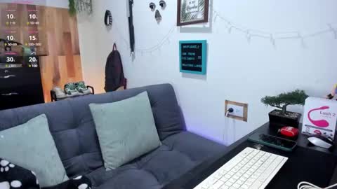 andy_guez_11 online show from February 2025 11:55:01 AM