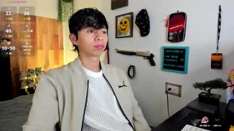 andy_guez_11 online show from February 2025 10:17:02 AM