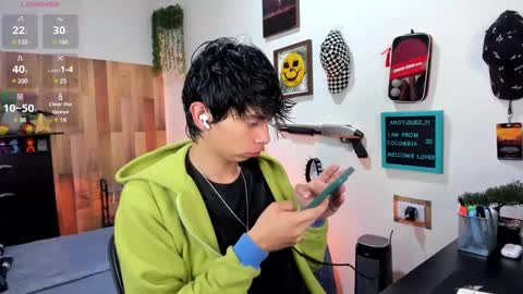 andy_guez_11 online show from March 2025 10:38:02 AM