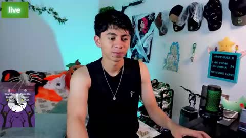 andy_guez_11 online show from October 2025 10:08:02 AM