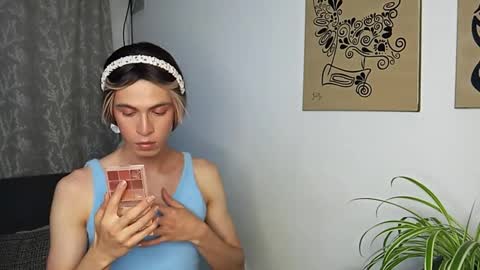 Andy van der Rose online show from October 2025 02:45:02 AM