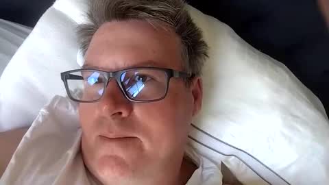 Andy online show from November 2025 07:49:01 AM