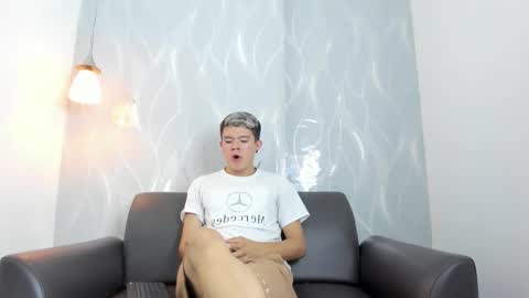 andyfame11 online show from February 2026 12:03:01 PM