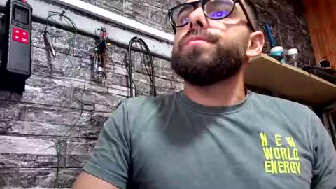 Snapshot of andyshr133 chatting on July 2026 05:11:02 AM andyshr133 online show from July 2026 05:11:02 AM