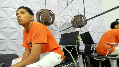 Andy  online show from April 2026 10:52:02 AM