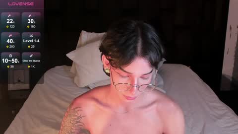 Snapshot of andywiills chatting on February 2025 12:17:01 AM Andy online show from February 2025 12:17:01 AM
