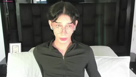Snapshot of andywiills chatting on February 2025 09:21:02 PM Andy online show from February 2025 09:21:02 PM