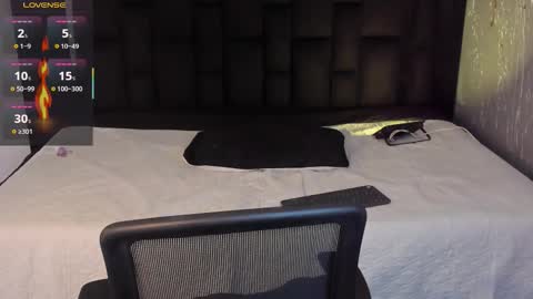 Snapshot of andywiills chatting on November 2025 09:58:01 PM Andy online show from November 2025 09:58:01 PM