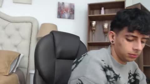 andyxibrat online show from April 2026 11:54:02 AM