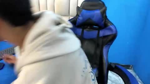 andyxibrat online show from May 2026 07:11:01 PM