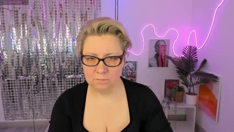 aneli_mira online show from April 2026 01:42:02 PM