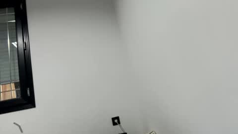 anesbenkerri online show from November 2025 04:29:01 PM