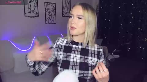 Snapshot of anfisalorns chatting on November 2025 04:07:01 PM Anfisa online show from November 2025 04:07:01 PM