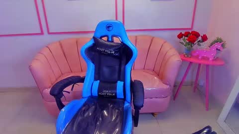 angel09 a online show from December 2024 08:55:02 PM