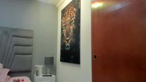 Angel online show from October 2025 03:23:02 AM