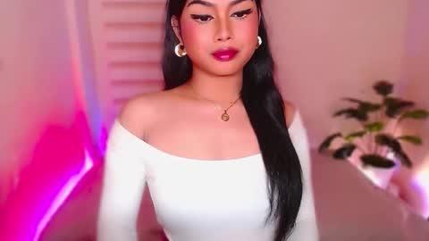 Snapshot of angel_eloaxx chatting on May 2026 04:59:02 PM Angel online show from May 2026 04:59:02 PM