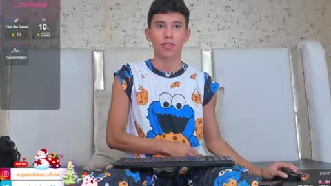 ngel Esteban  online show from December 2024 03:37:02 AM