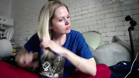 Snapshot of angel_girllovemy chatting on February 2025 09:56:01 AM ANGEL online show from February 2025 09:56:01 AM