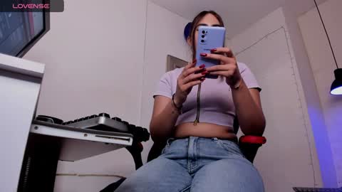 Snapshot of angel_hardy_dl chatting on January 2025 12:09:01 PM angel hardy online show from January 2025 12:09:01 PM