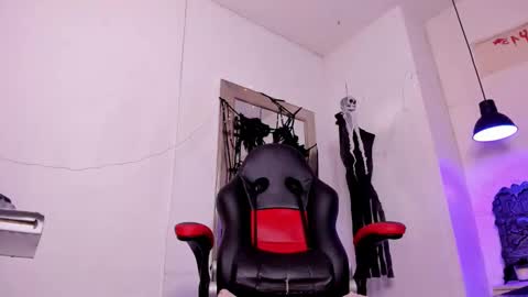 angel hardy online show from October 2025 10:49:02 AM