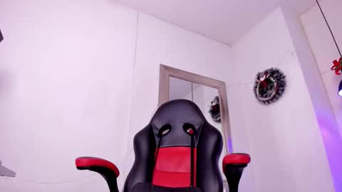 angel hardy online show from December 2025 12:02:02 PM