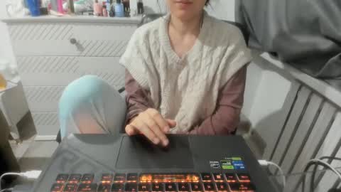 Snapshot of angel_lee__ chatting on January 2025 04:04:02 PM angel_lee__ online show from January 2025 04:04:02 PM