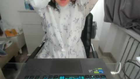 Snapshot of angel_lee__ chatting on January 2025 04:13:01 AM angel_lee__ online show from January 2025 04:13:01 AM