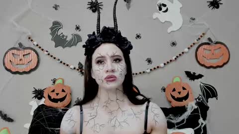 Angel online show from October 2025 01:17:01 AM