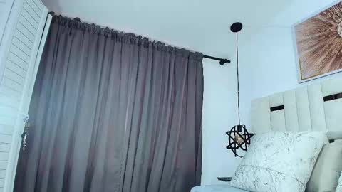 Nicolle  online show from October 2025 11:22:01 AM