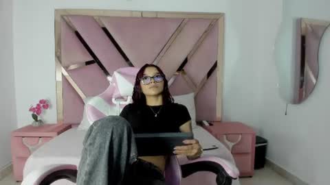 Snapshot of angel_petitex01 chatting on July 2026 07:19:02 PM Angell online show from July 2026 07:19:02 PM