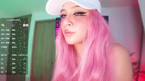 Snapshot of angel_rouse_1 chatting on June 2026 04:21:02 AM Angel online show from June 2026 04:21:02 AM