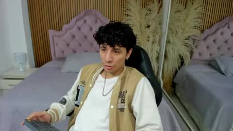 Angel online show from June 2026 04:52:02 AM