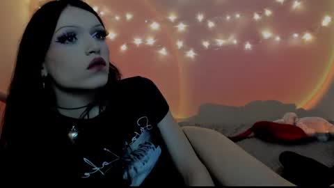 Snapshot of angel_wavee chatting on December 2024 06:05:01 PM Angel Love online show from December 2024 06:05:01 PM