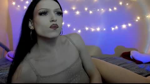 Snapshot of angel_wavee chatting on December 2024 02:49:01 PM Angel Love online show from December 2024 02:49:01 PM