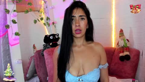 Snapshot of angela_black_hair chatting on December 2024 03:02:01 PM Angela black hair online show from December 2024 03:02:01 PM