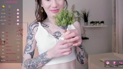 Snapshot of angela_fog chatting on January 2025 08:56:02 PM angela_fog online show from January 2025 08:56:02 PM