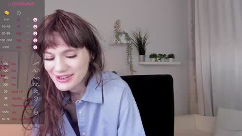Snapshot of angela_fog chatting on January 2025 08:53:01 PM angela_fog online show from January 2025 08:53:01 PM