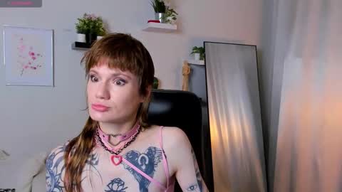 Snapshot of angela_fog chatting on September 2025 08:52:02 PM angela_fog online show from September 2025 08:52:02 PM